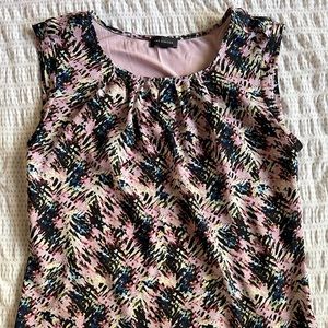 Cute, pink/multicolor business casual women’s tank, size medium, EUC
